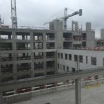 Handmatige betonherstellingen betonstructuur