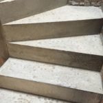 Rénovation escalier en béton coulé sur place
